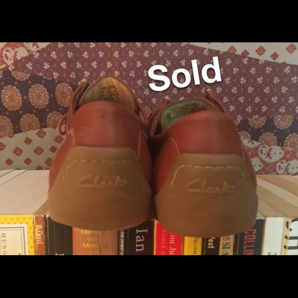 Vintage Women's Camel Leather Clark Wallabees - Picture 1 of 6